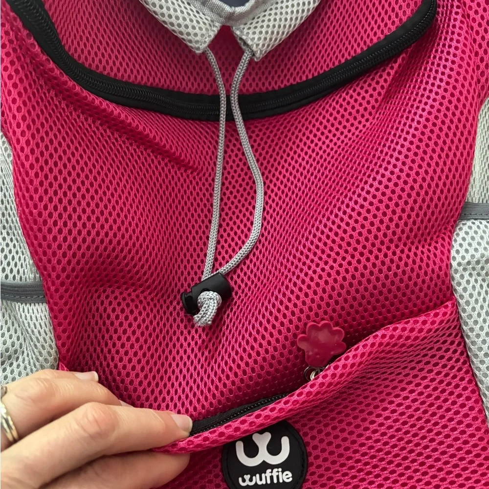 Wuffie large pink pet backpack/carrier for dogs up to 26 lbs. NEW